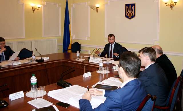 Комітет з питань фінансової політики та банківської діяльності рекомендує Верховній Раді прийняти за основу законопроект щодо забезпечення прозорості діяльності Національного банку України