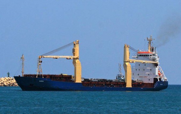 Двое моряков с арестованного в Ливии судна вернулись в Украину