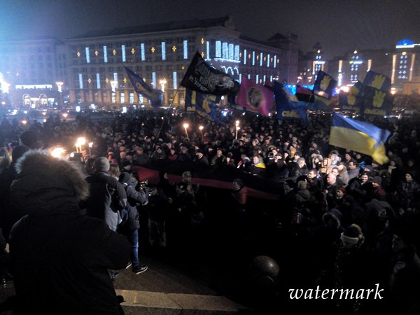 В Киеве прошло факельное шествие в честь дня рождения Степана Бандеры(фото)