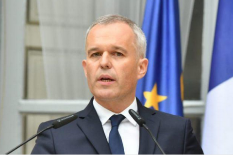 Во Франции министр подал в отставку из-за дебоша с лобстерами