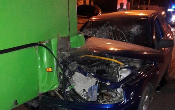 В Харькове пять человек пострадали в ДТП с автобусом