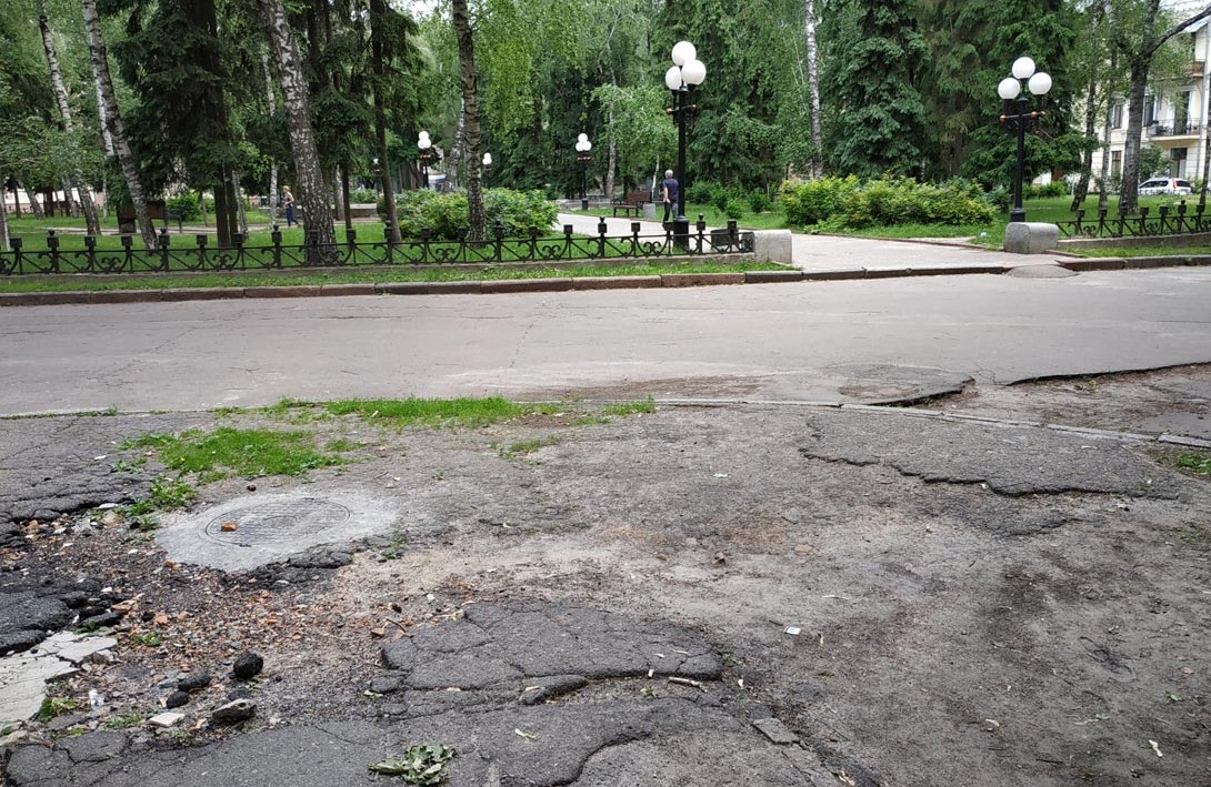 Вісті з Полтави - Антимонопольний комітет змусив полтавських чиновників заощадити 800 тис. грн на ремонті тротуарів