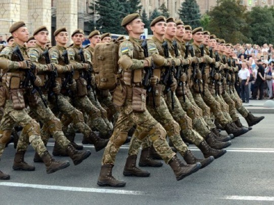 Брань не заканчивается: в Украине рассказали, почему настолько величав парад на Крещатике