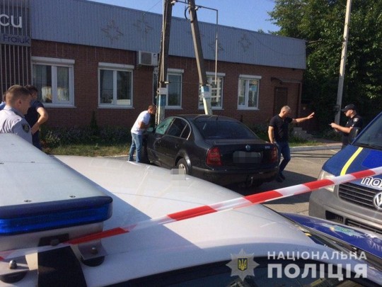 Окно машины прострелено: стало знаменито о загадочной смерти мужчины под Киевом(видео)