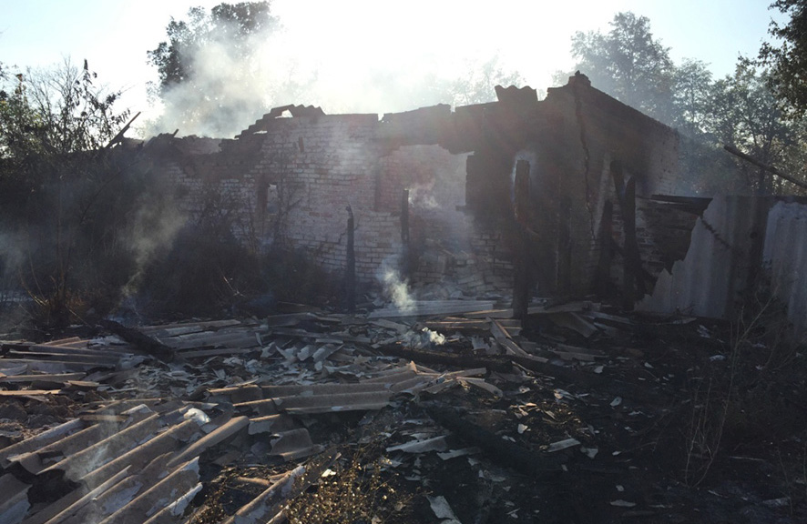 Вісті з Полтави - У Котелевському районі сквозь займання сухої трави згоріла будівля