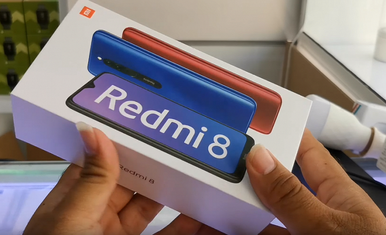 Видео дня: сверхбюджетный Redmi 8 ещё официально не представлен, а его уже распаковали на потеху публике