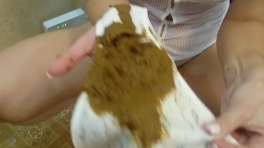 Piss Brown wife - Dirty panties in my mouth - Defecate    02 November 2019 (133 MB-HD-1280x720)